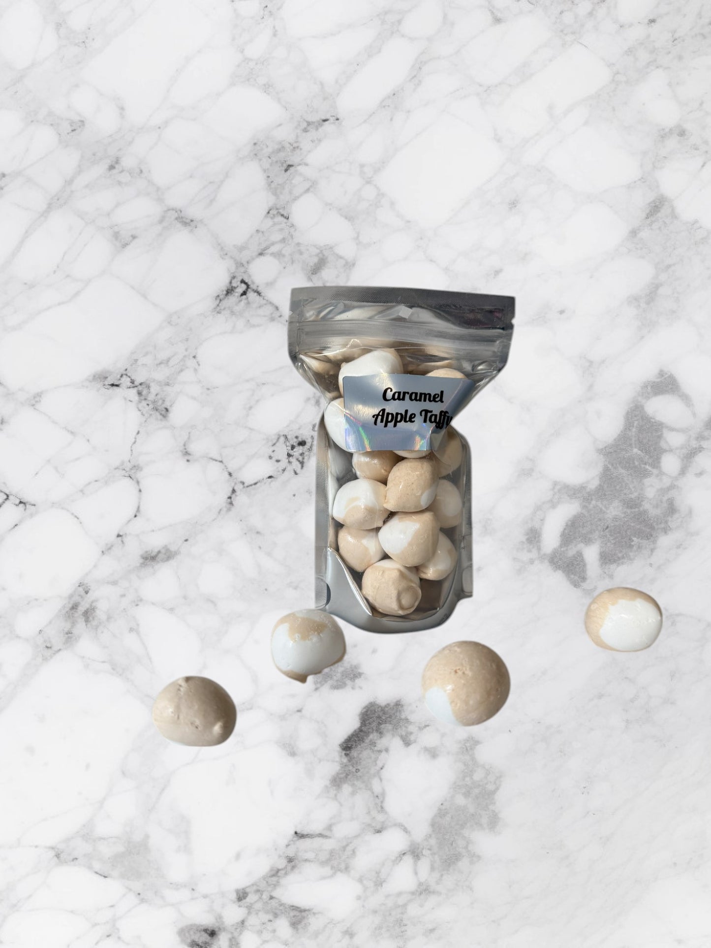 Freeze-Dried Caramel Apple Taffy – Crispy, Crunchy, & Bursting with Fall Flavor!